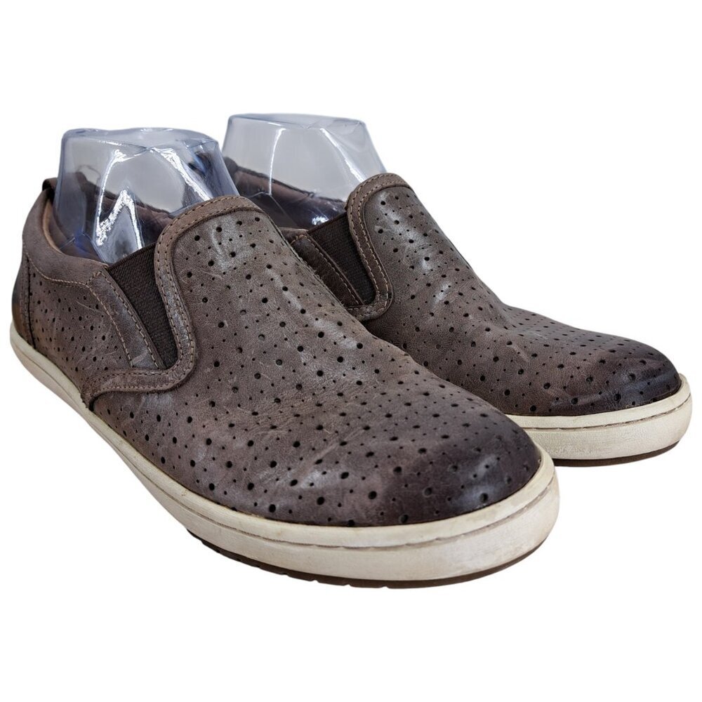 Taos Court Slip On Leather Perforated Comfort Shoes Size 8.5 Sneakers Walking